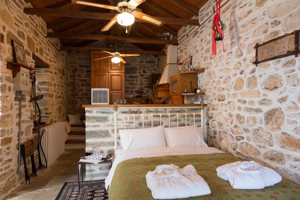 Vogiatzopoulou Guesthouse Agios Georgios Nilias Kamer foto